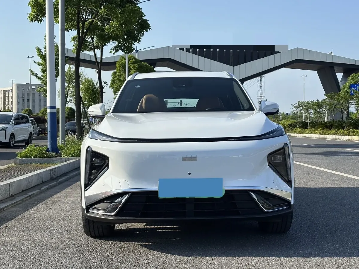 2025 Geely Galaxy L7 1.5L 112HP L4 1DHT PHEV 18.4KWH,autocango,china used car exporter,china ev exporter,chinese used car exporter,chinese used ev exporter