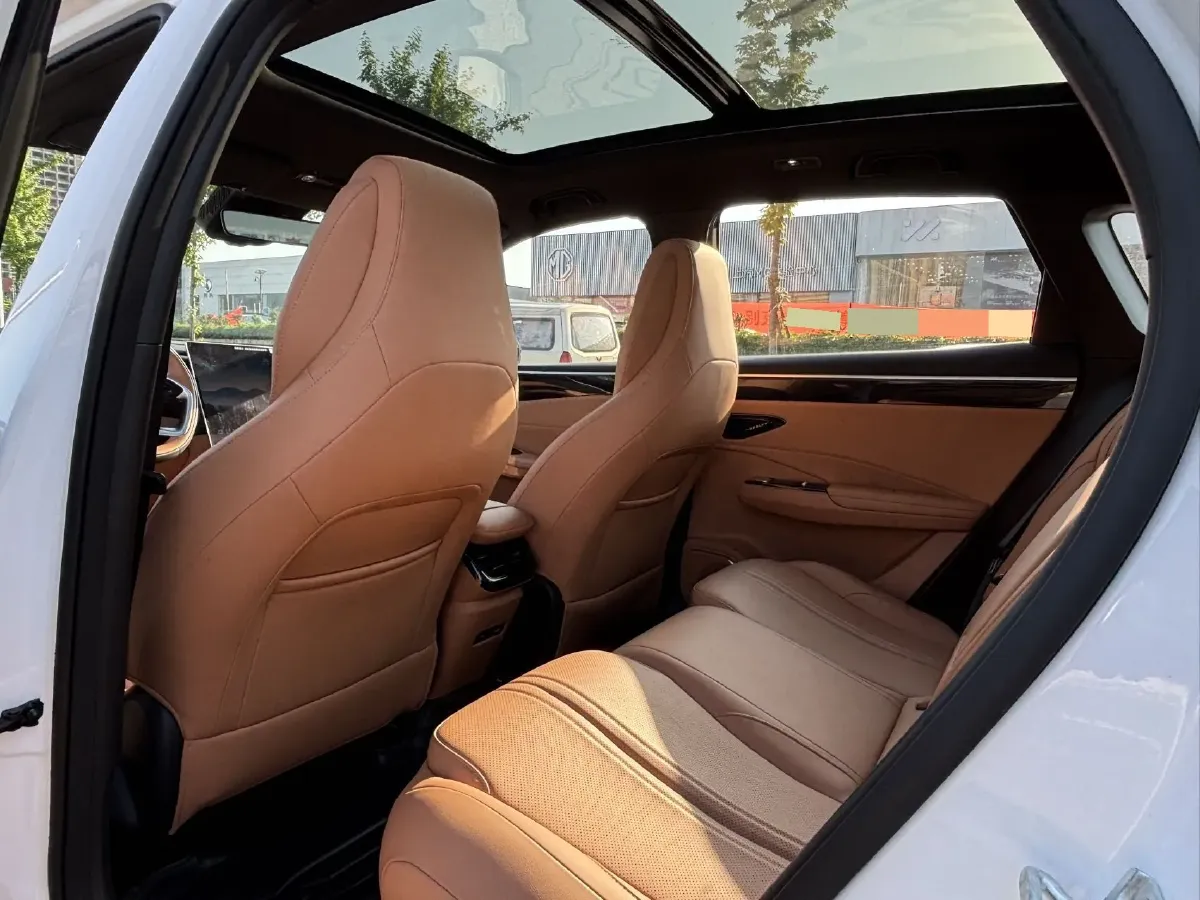 2025 Geely Galaxy L7 1.5L 112HP L4 1DHT PHEV 18.4KWH,autocango,china used car exporter,china ev exporter,chinese used car exporter,chinese used ev exporter