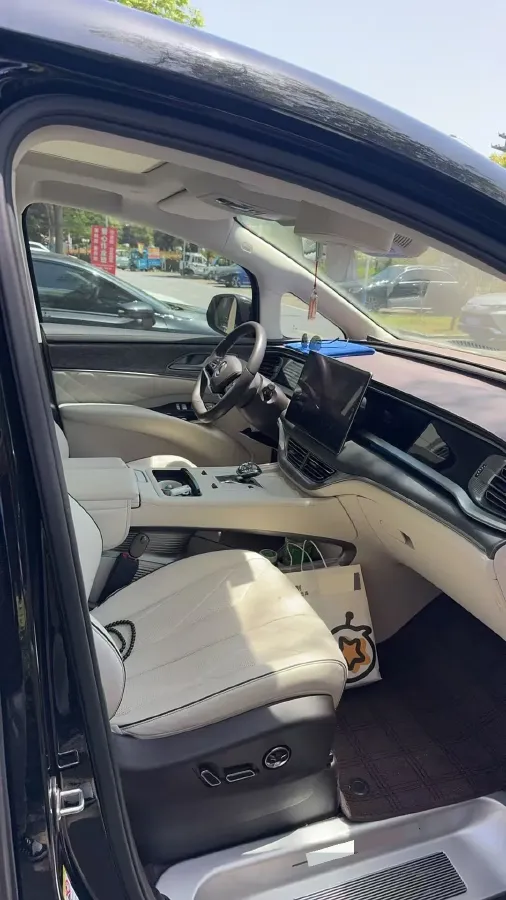 2022 Mercedes-Benz GLC Class 2.0T 197HP L4 9AT,autocango,china used car exporter,china ev exporter,chinese used car exporter,chinese used ev exporter