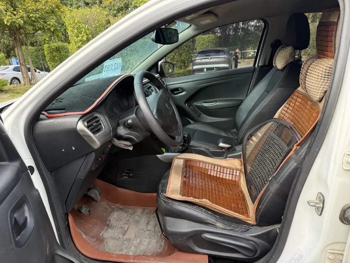 2017 Peugeot 301 1.6L 117HP L4 5MT,autocango,china used car exporter,china ev exporter,chinese used car exporter,chinese used ev exporter