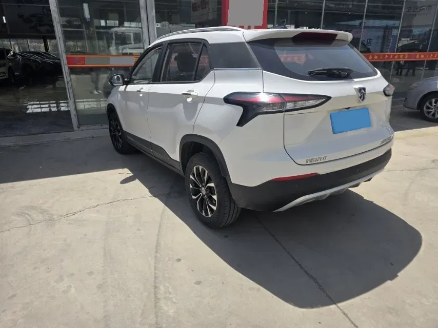 2019 BaoJun 730 1.5L 105HP L4 6MT,autocango,china used car exporter,china ev exporter,chinese used car exporter,chinese used ev exporter