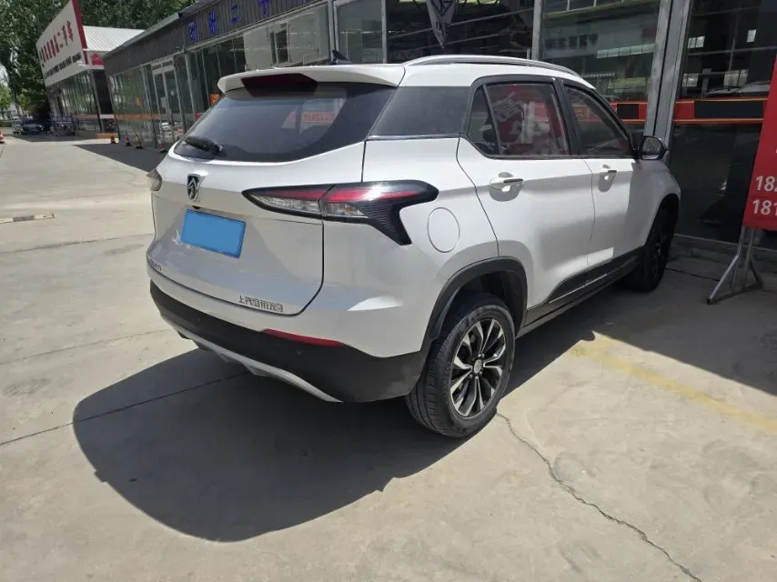 2019 BaoJun 730 1.5L 105HP L4 6MT,autocango,china used car exporter,china ev exporter,chinese used car exporter,chinese used ev exporter