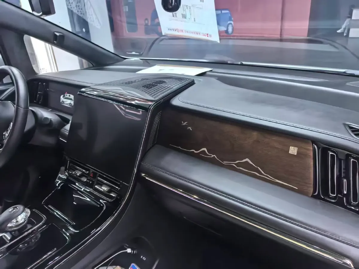 2023 GAC Trumpchi M8 2.0T 252HP L4 8AT,autocango,china used car exporter,china ev exporter,chinese used car exporter,chinese used ev exporter