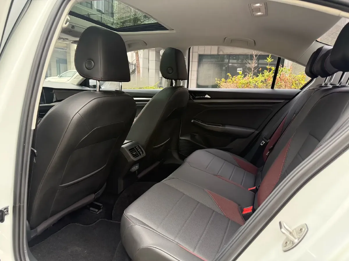 2021 Volkswagen Bora 1.5L 113HP L4 6AT,autocango,china used car exporter,china ev exporter,chinese used car exporter,chinese used ev exporter