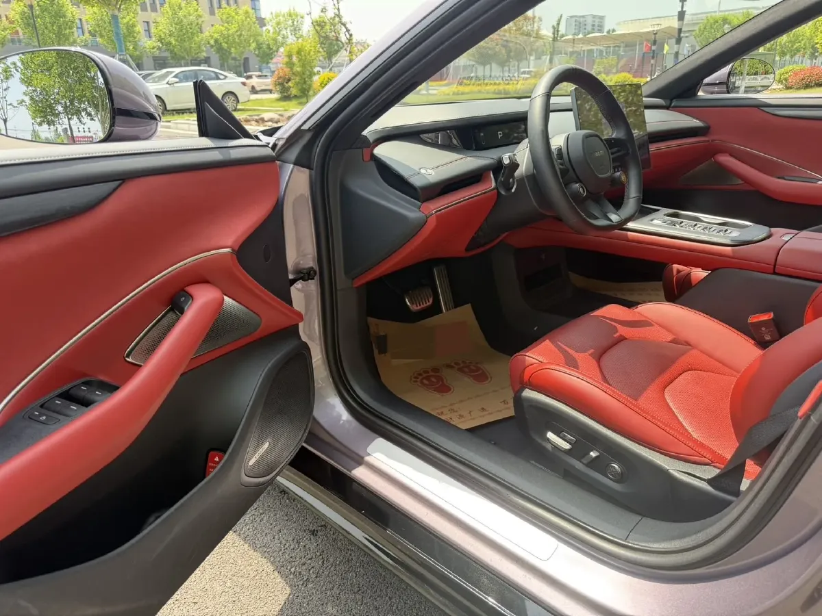 2024 MI SU7 BEV 101KWH,autocango,china used car exporter,china ev exporter,chinese used car exporter,chinese used ev exporter