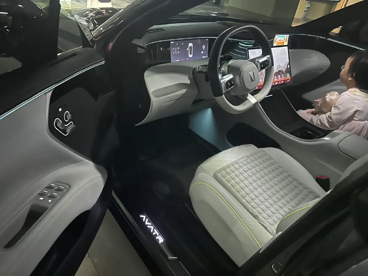 2023 Avatr 11 BEV 90KWH,autocango,china used car exporter,china ev exporter,chinese used car exporter,chinese used ev exporter