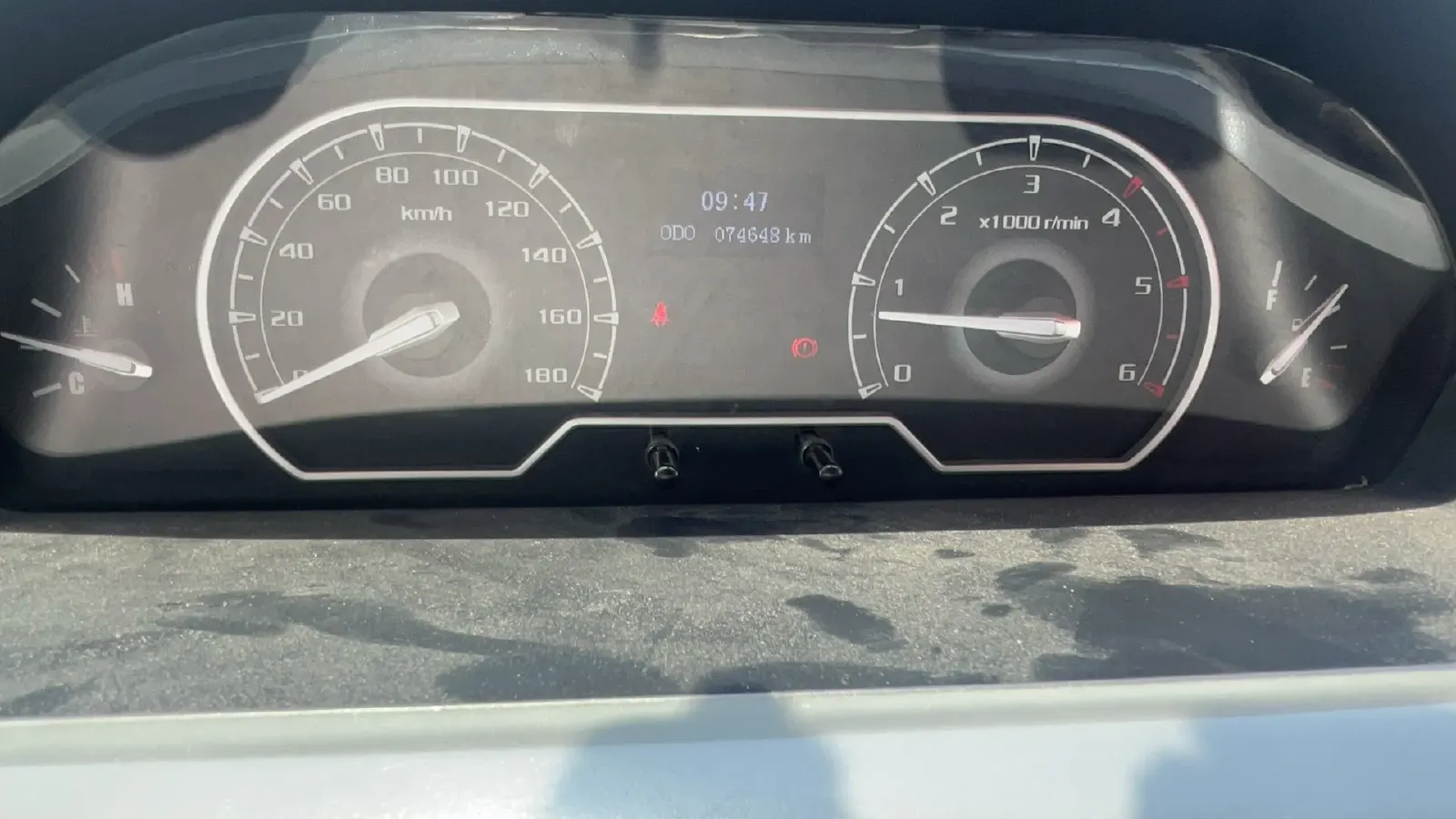 2021 MAXUS XinTu V80 2.0T 139HP L4 6MT,autocango,china used car exporter,china ev exporter,chinese used car exporter,chinese used ev exporter