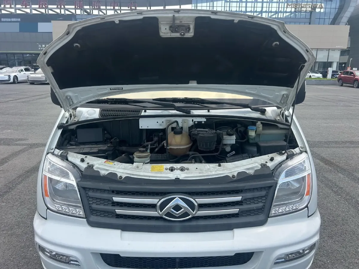 2021 MAXUS XinTu V80 2.0T 139HP L4 6MT,autocango,china used car exporter,china ev exporter,chinese used car exporter,chinese used ev exporter