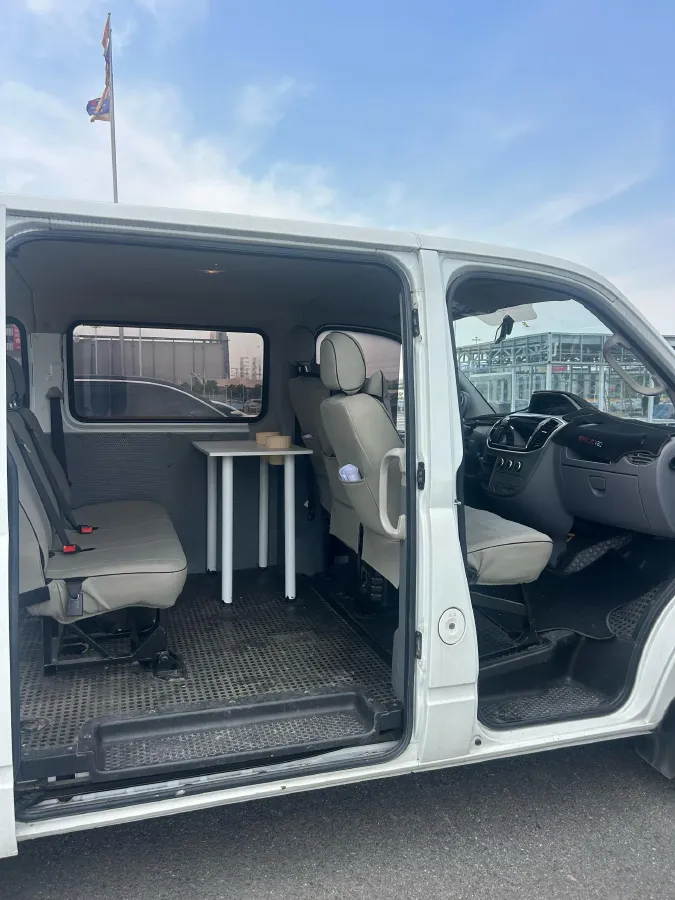 2021 MAXUS XinTu V80 2.0T 139HP L4 6MT,autocango,china used car exporter,china ev exporter,chinese used car exporter,chinese used ev exporter