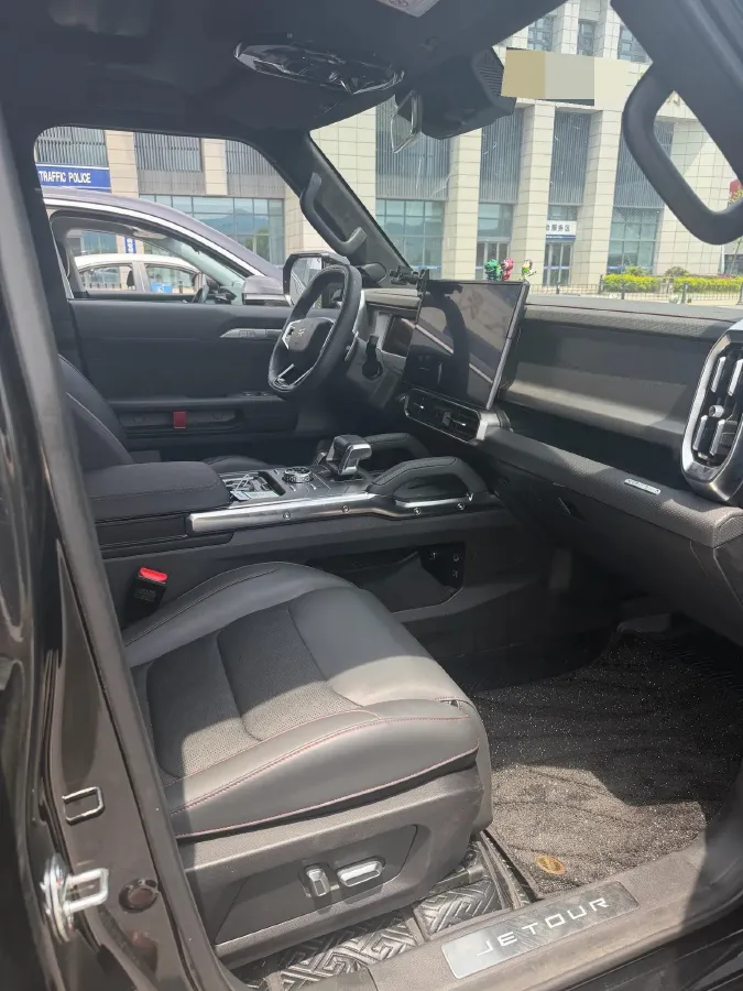 2023 Jetour Traveller 2.0T 254HP L4 7DCT,autocango,china used car exporter,china ev exporter,chinese used car exporter,chinese used ev exporter