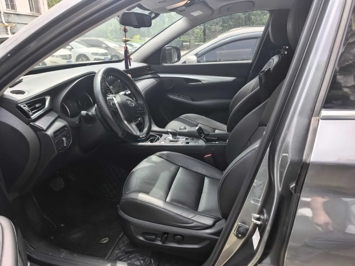 2024 Infiniti QX50 2.0T 245HP L4 CVT,autocango,china used car exporter,china ev exporter,chinese used car exporter,chinese used ev exporter