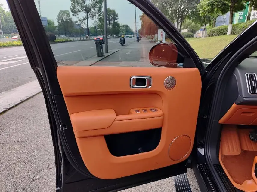 2023 Li L9 Range Extended 154HP REEV 42.6KWH,autocango,china used car exporter,china ev exporter,chinese used car exporter,chinese used ev exporter