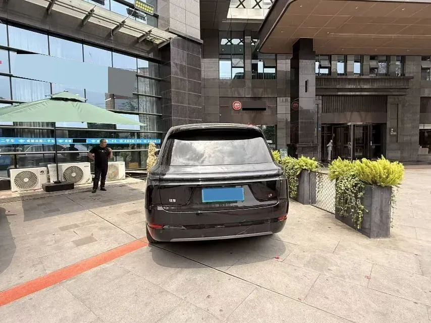 2023 Li L9 Range Extended 154HP REEV 42.6KWH,autocango,china used car exporter,china ev exporter,chinese used car exporter,chinese used ev exporter