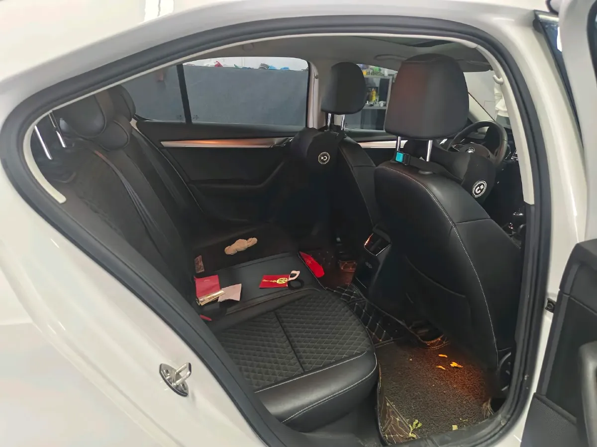 2019 Skoda Octavia 1.4T 150HP L4 7DCT,autocango,china used car exporter,china ev exporter,chinese used car exporter,chinese used ev exporter