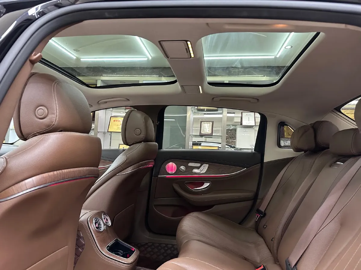 2022 Mercedes-Benz E Class 2.0T 258HP L4 9AT,autocango,china used car exporter,china ev exporter,chinese used car exporter,chinese used ev exporter