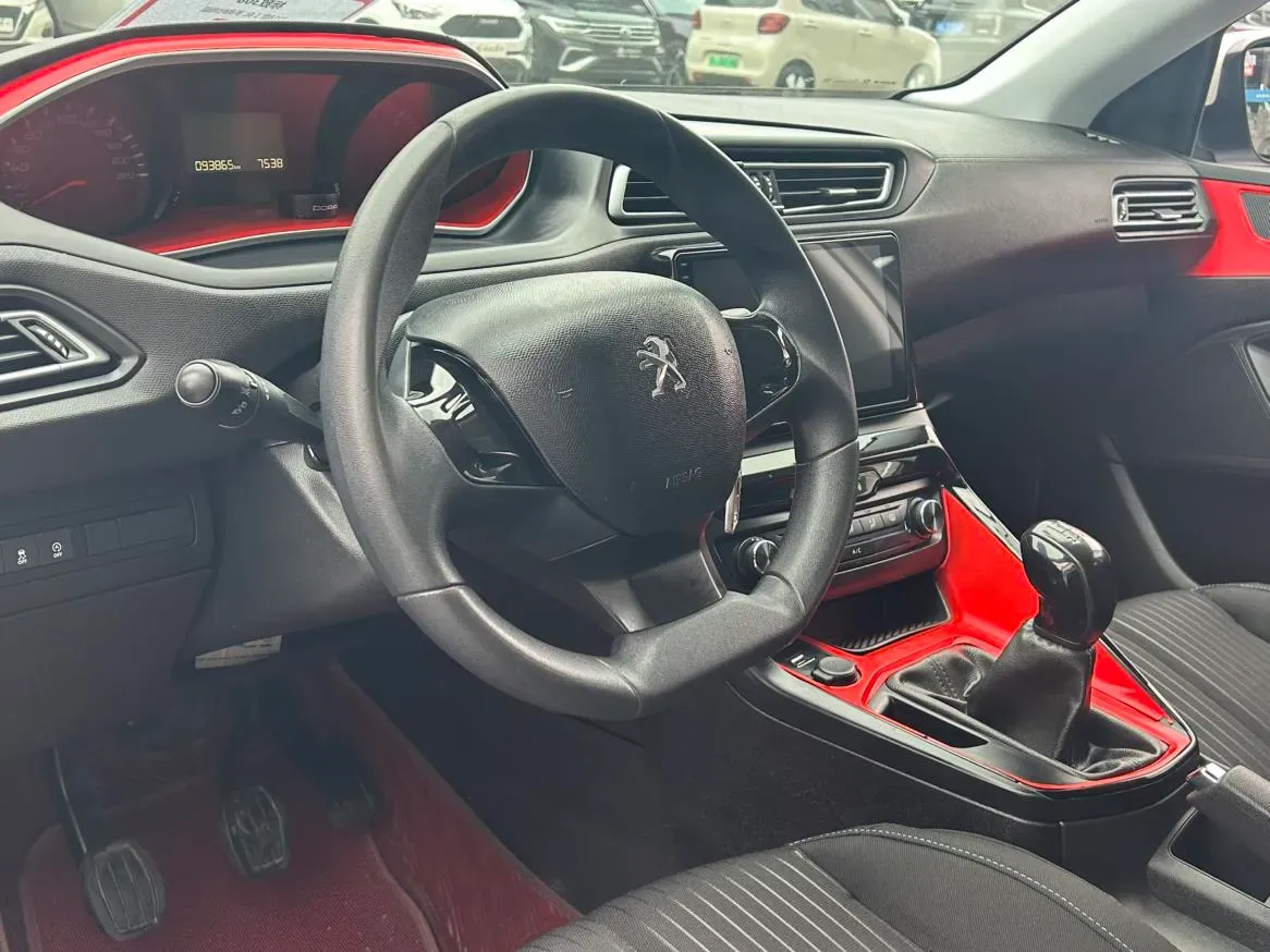 2018 Peugeot 308 1.6L 117HP L4 5MT,autocango,china used car exporter,china ev exporter,chinese used car exporter,chinese used ev exporter