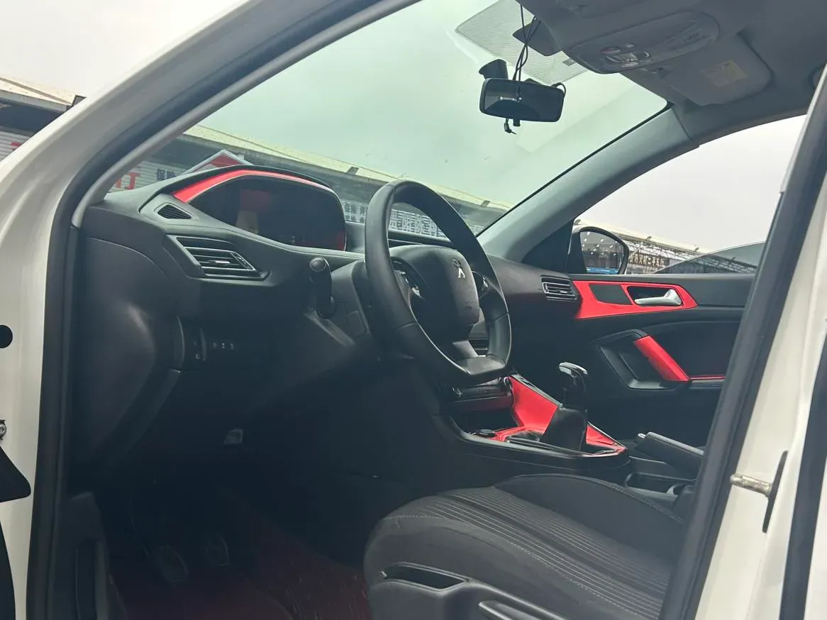 2018 Peugeot 308 1.6L 117HP L4 5MT,autocango,china used car exporter,china ev exporter,chinese used car exporter,chinese used ev exporter