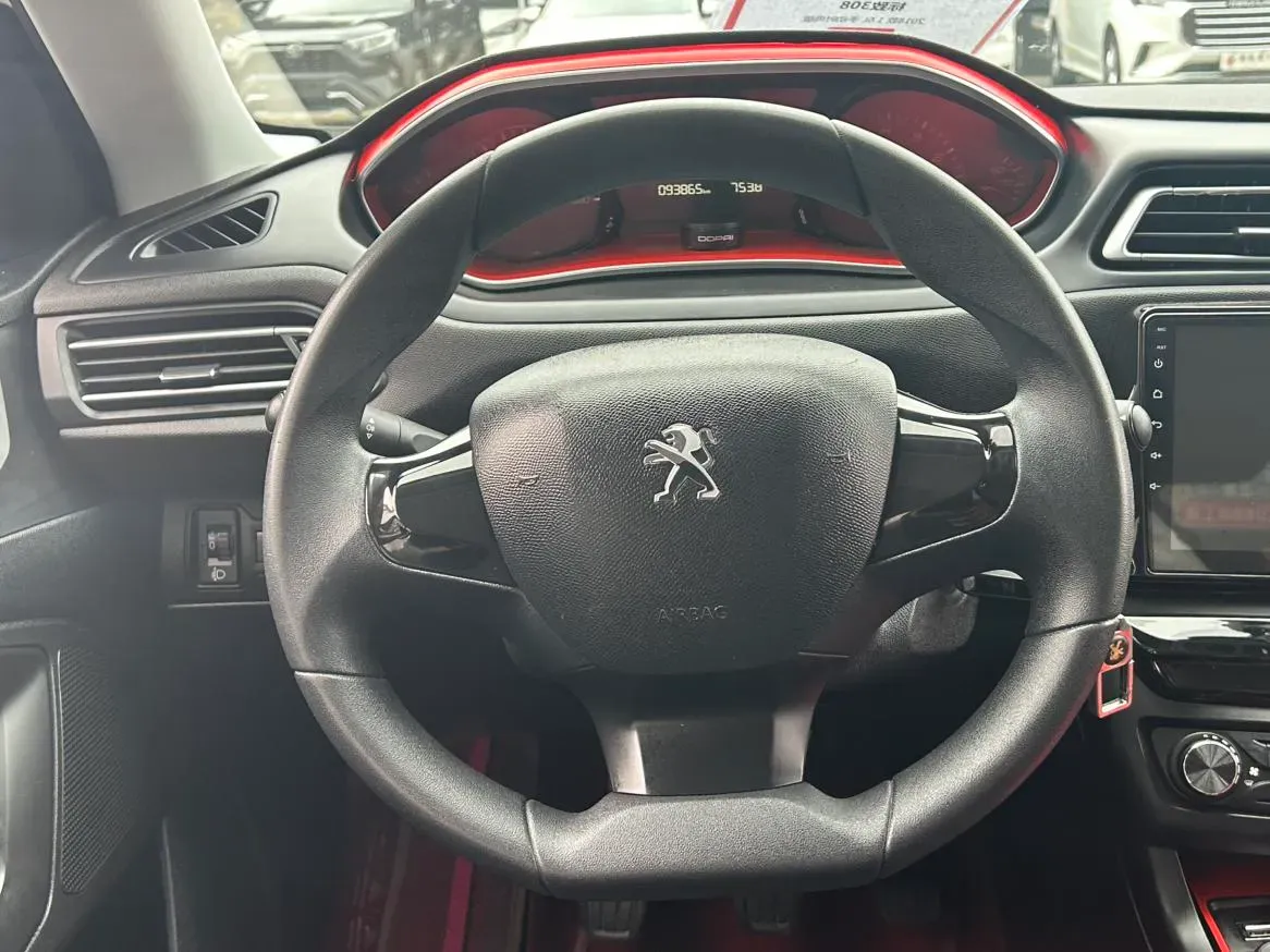 2018 Peugeot 308 1.6L 117HP L4 5MT,autocango,china used car exporter,china ev exporter,chinese used car exporter,chinese used ev exporter