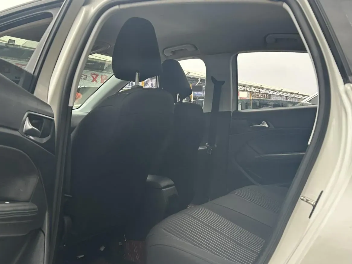 2018 Peugeot 308 1.6L 117HP L4 5MT,autocango,china used car exporter,china ev exporter,chinese used car exporter,chinese used ev exporter