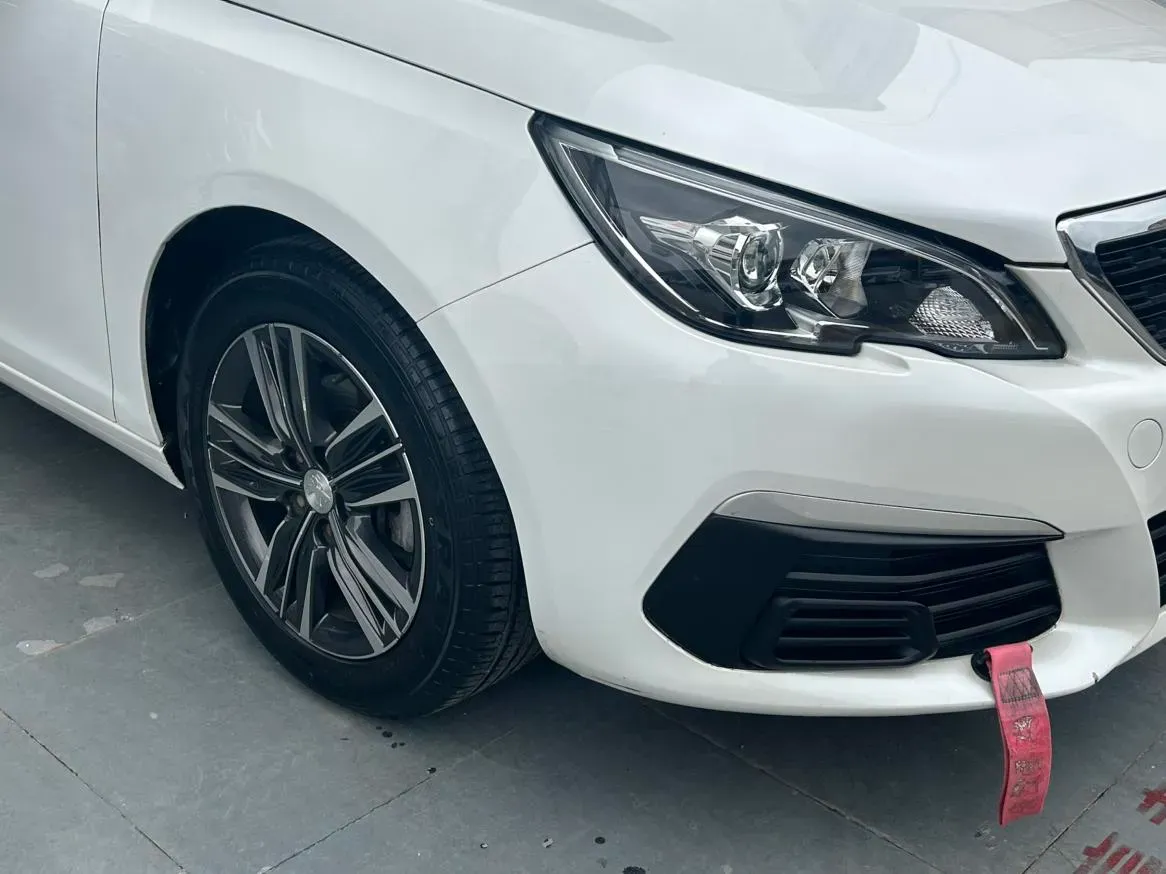 2018 Peugeot 308 1.6L 117HP L4 5MT,autocango,china used car exporter,china ev exporter,chinese used car exporter,chinese used ev exporter