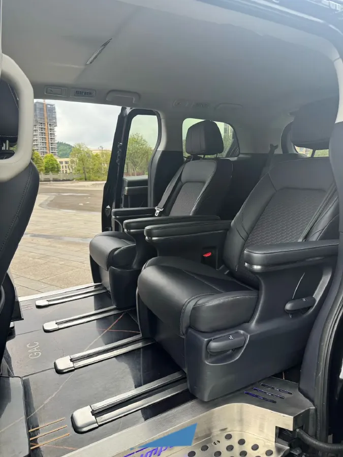 2023 GAC Trumpchi M8 2.0T 252HP L4 8AT,autocango,china used car exporter,china ev exporter,chinese used car exporter,chinese used ev exporter