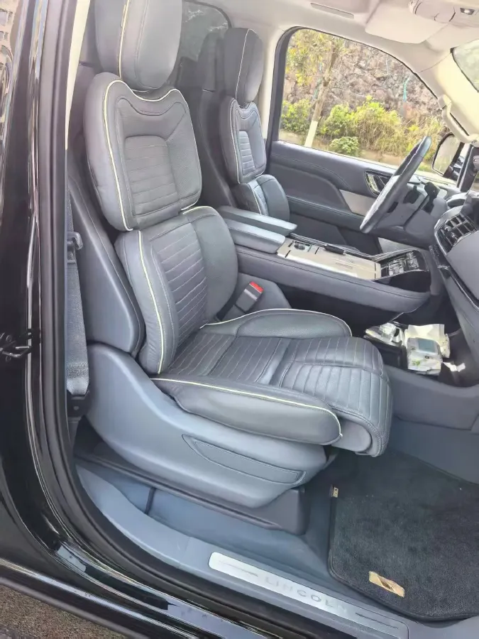 2022 Lincoln Navigator 3.5T 415HP V6 10AT,autocango,china used car exporter,china ev exporter,chinese used car exporter,chinese used ev exporter