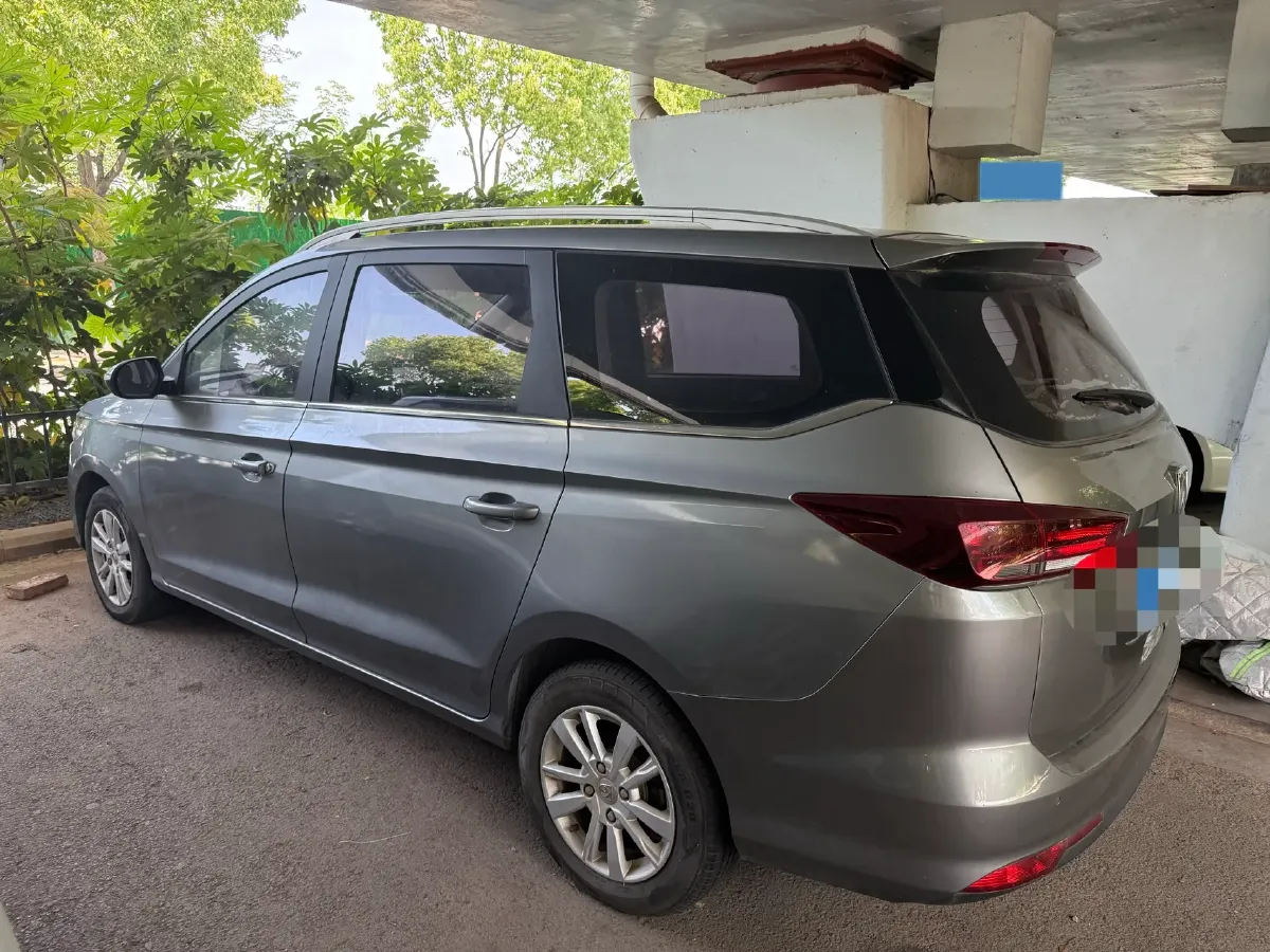2019 BaoJun 360 1.5L 105HP L4 6MT,autocango,china used car exporter,china ev exporter,chinese used car exporter,chinese used ev exporter