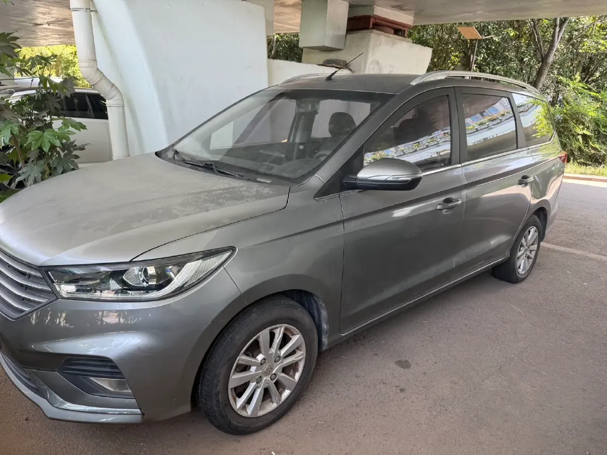 2019 BaoJun 360 1.5L 105HP L4 6MT,autocango,china used car exporter,china ev exporter,chinese used car exporter,chinese used ev exporter