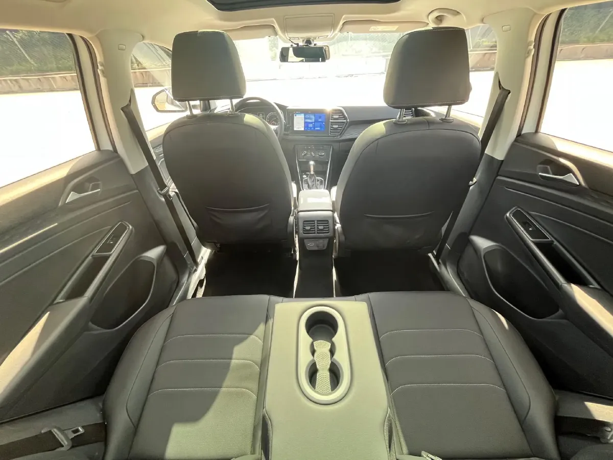 2021 Jetta VS7 1.4T 150HP L4 6AT,autocango,china used car exporter,china ev exporter,chinese used car exporter,chinese used ev exporter