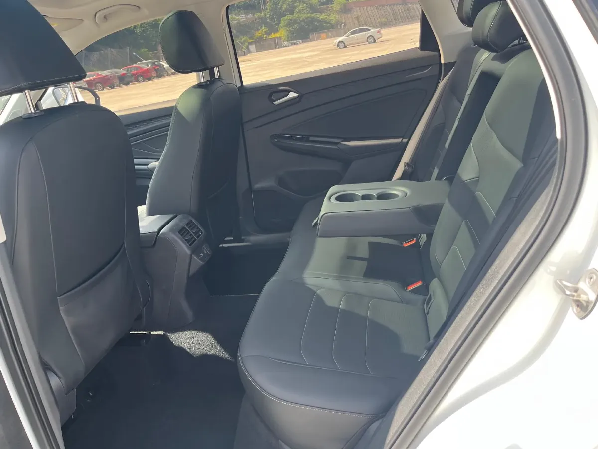 2021 Jetta VS7 1.4T 150HP L4 6AT,autocango,china used car exporter,china ev exporter,chinese used car exporter,chinese used ev exporter