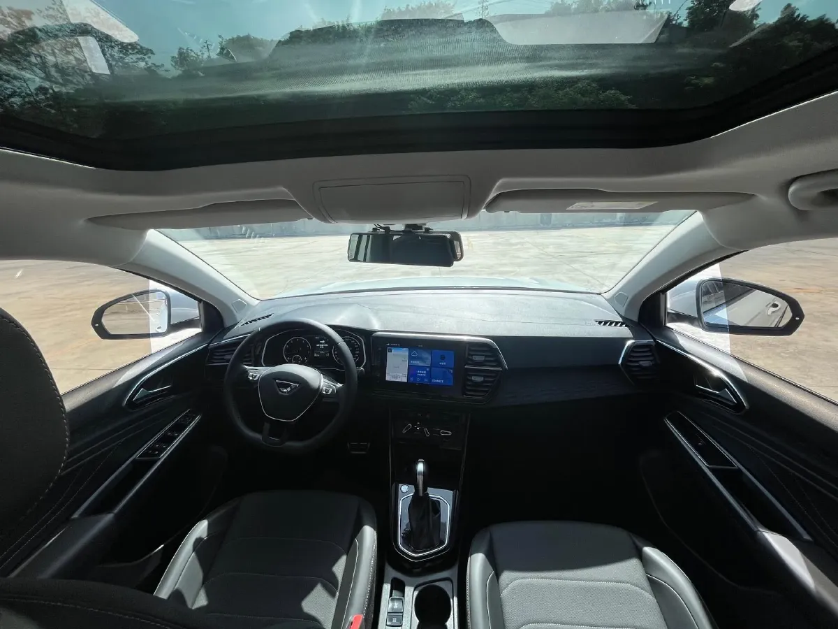 2021 Jetta VS7 1.4T 150HP L4 6AT,autocango,china used car exporter,china ev exporter,chinese used car exporter,chinese used ev exporter