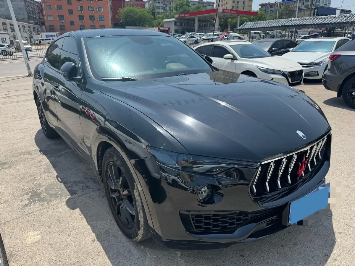2022 Maserati Levante 2.0T 330HP L4 8AT,autocango,china used car exporter,china ev exporter,chinese used car exporter,chinese used ev exporter