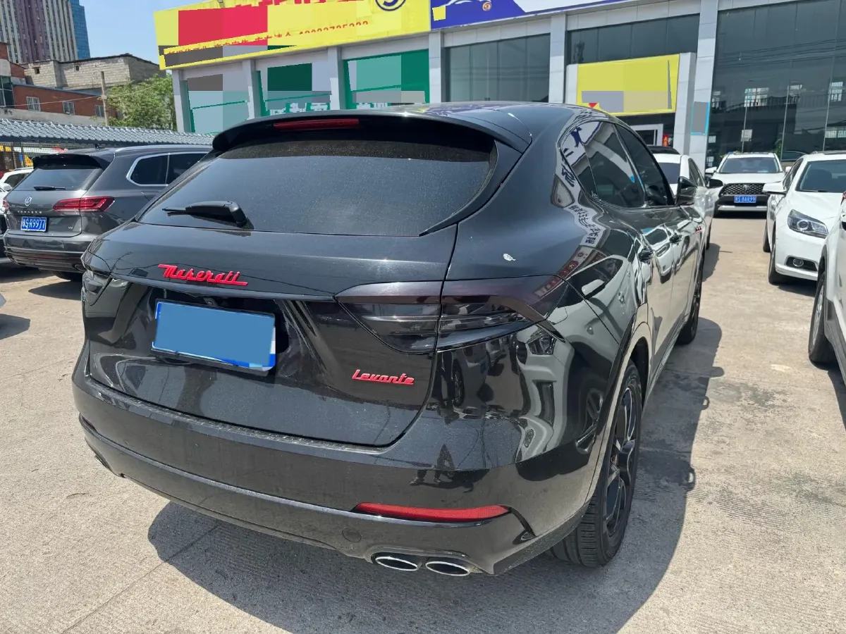 2022 Maserati Levante 2.0T 330HP L4 8AT,autocango,china used car exporter,china ev exporter,chinese used car exporter,chinese used ev exporter