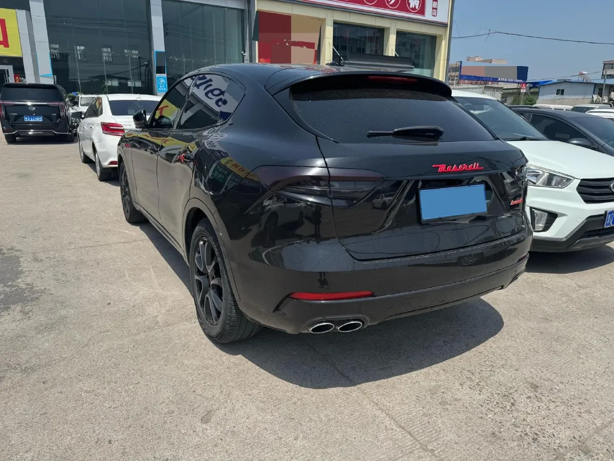 2022 Maserati Levante 2.0T 330HP L4 8AT,autocango,china used car exporter,china ev exporter,chinese used car exporter,chinese used ev exporter