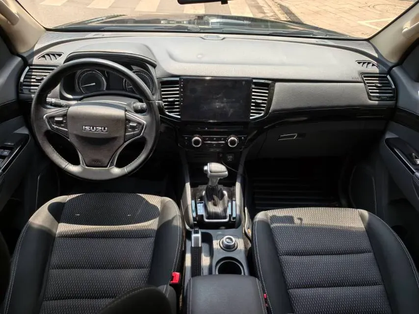 2020 Isuzu Mu-X 1.9T 166HP L4 6AT,autocango,china used car exporter,china ev exporter,chinese used car exporter,chinese used ev exporter