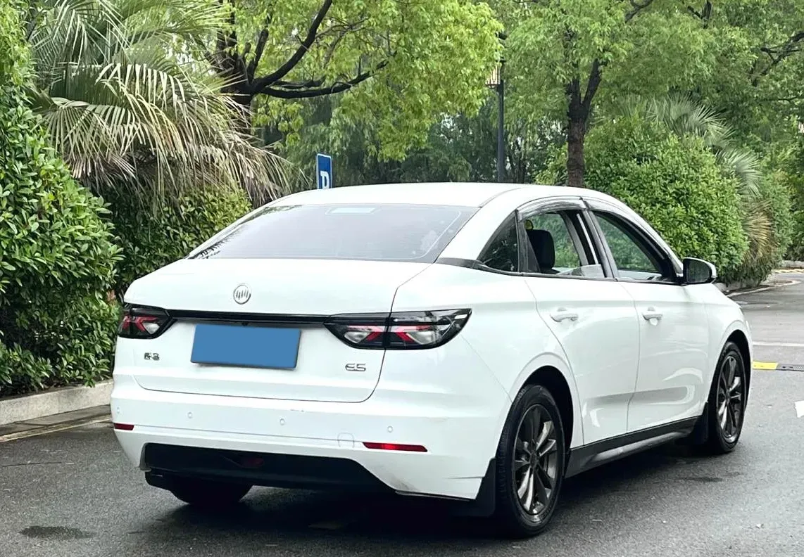 2021 Weltmeister E.5 BEV 49.92KWH,autocango,china used car exporter,china ev exporter,chinese used car exporter,chinese used ev exporter