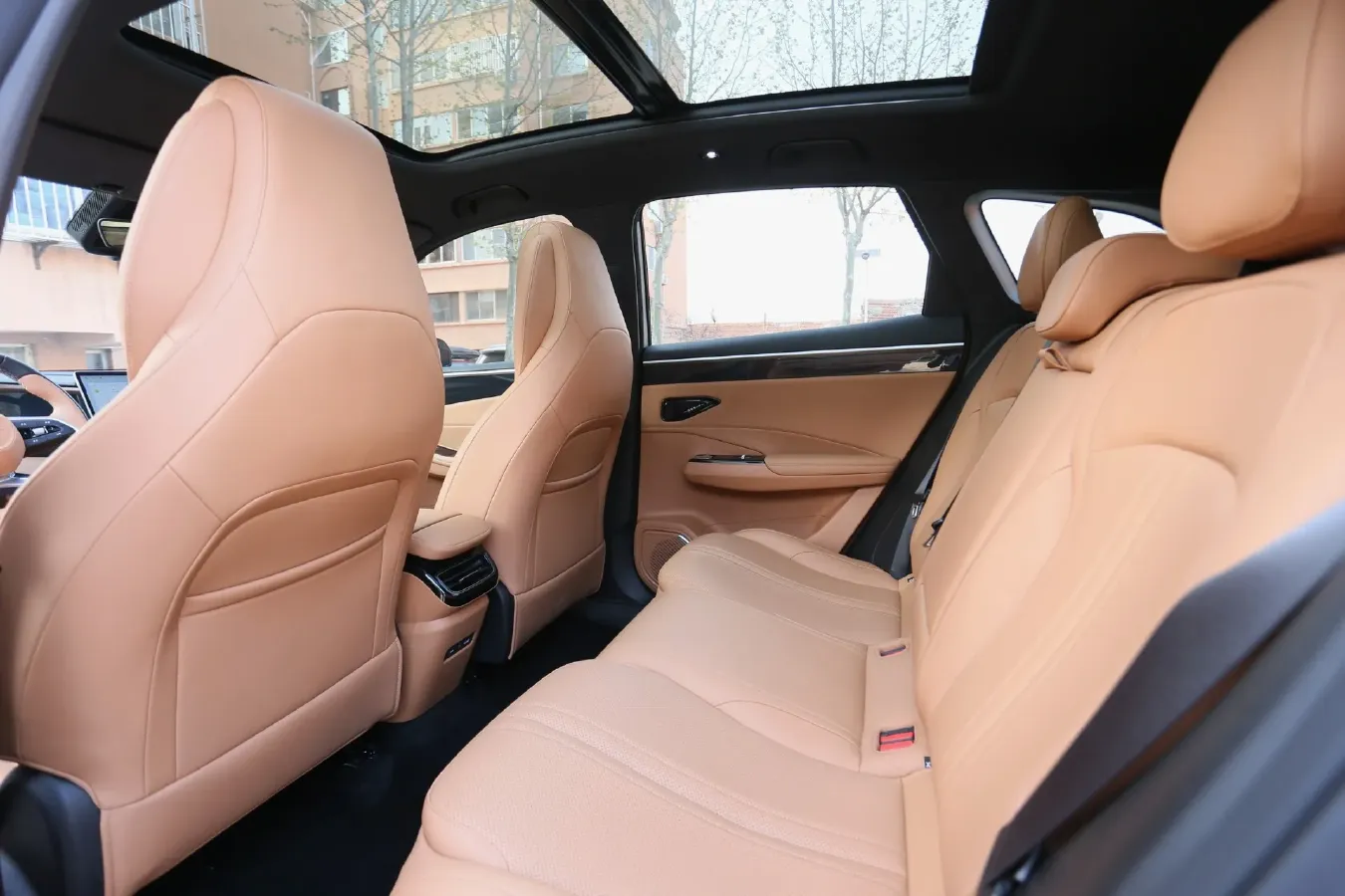 2025 Geely Galaxy L7 1.5L 112HP L4 1DHT PHEV 18.4KWH,autocango,china used car exporter,china ev exporter,chinese used car exporter,chinese used ev exporter