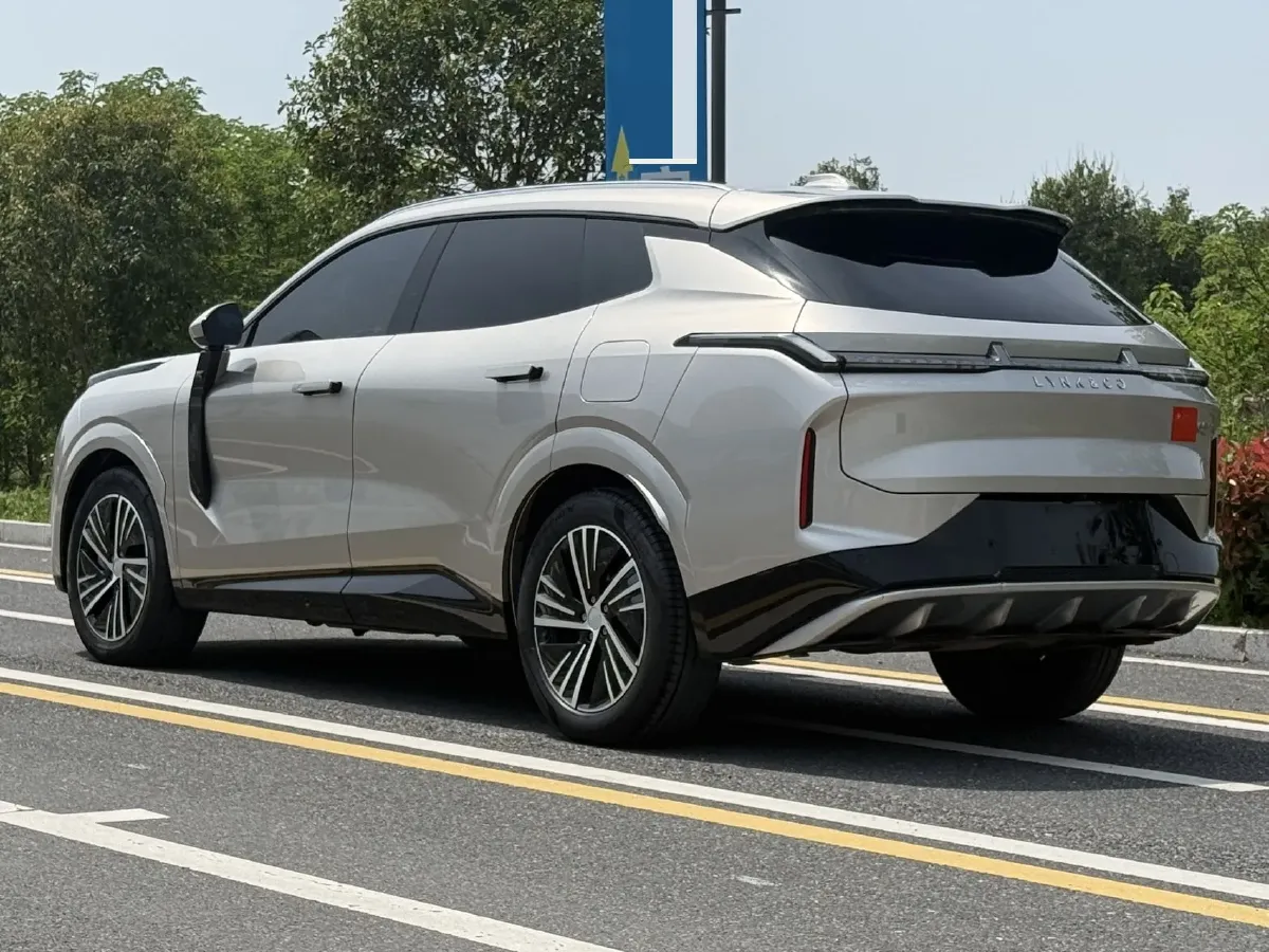 2023 LYNK&CO 08 EM-P 1.5T 163HP L4 3DHT PHEV 21.2KWH,autocango,china used car exporter,china ev exporter,chinese used car exporter,chinese used ev exporter
