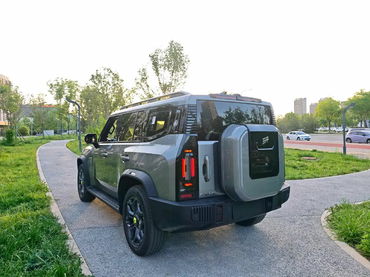 2024 Jetour ShanHai TravellerC-DM 1.5T 156HP L4 3DHT PHEV 43.24KWH,autocango,china used car exporter,china ev exporter,chinese used car exporter,chinese used ev exporter