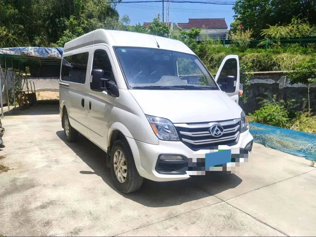 2019 MAXUS XinTu V80 2.0T 139HP L4 6MT,autocango,china used car exporter,china ev exporter,chinese used car exporter,chinese used ev exporter