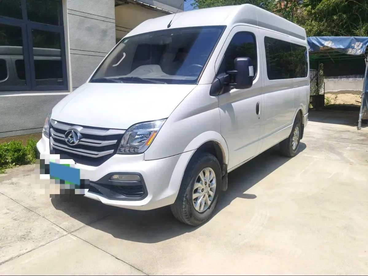 2019 MAXUS XinTu V80 2.0T 139HP L4 6MT,autocango,china used car exporter,china ev exporter,chinese used car exporter,chinese used ev exporter