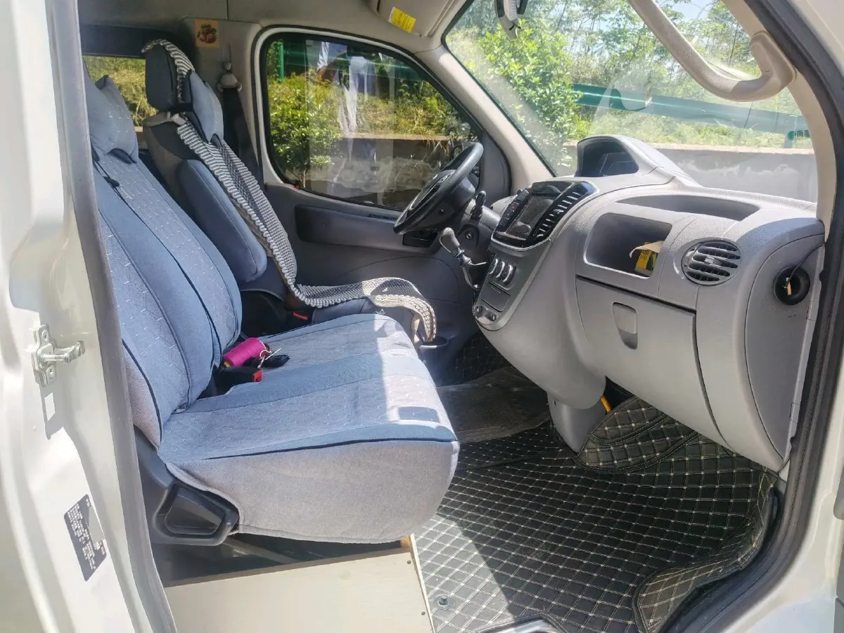 2019 MAXUS XinTu V80 2.0T 139HP L4 6MT,autocango,china used car exporter,china ev exporter,chinese used car exporter,chinese used ev exporter