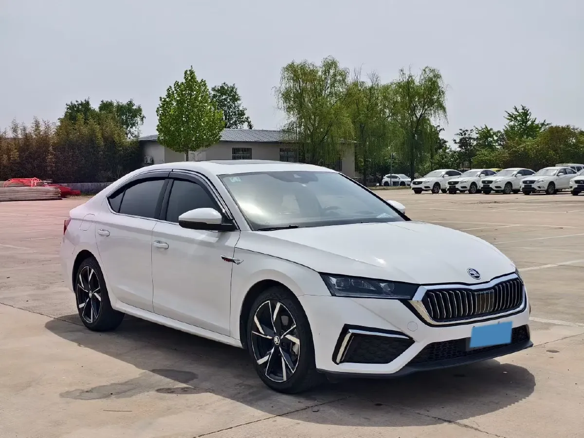 2021 Skoda Octavia 1.4T 150HP L4 7DCT,autocango,china used car exporter,china ev exporter,chinese used car exporter,chinese used ev exporter