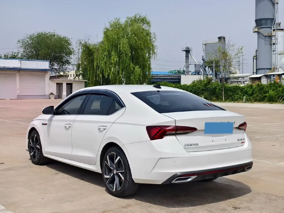 2021 Skoda Octavia 1.4T 150HP L4 7DCT,autocango,china used car exporter,china ev exporter,chinese used car exporter,chinese used ev exporter