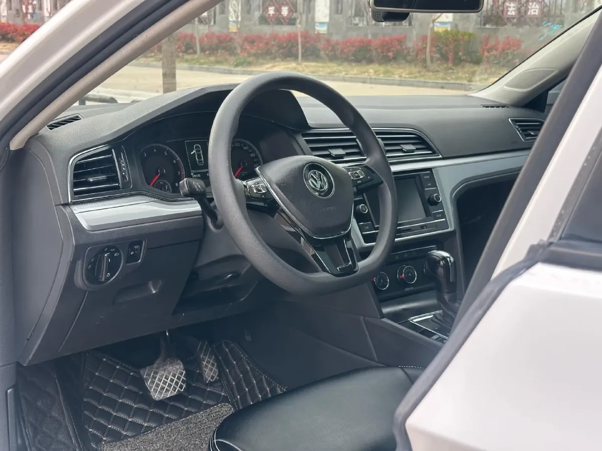 2019 Volkswagen T-Cross 1.4T 150HP L4 7DCT,autocango,china used car exporter,china ev exporter,chinese used car exporter,chinese used ev exporter