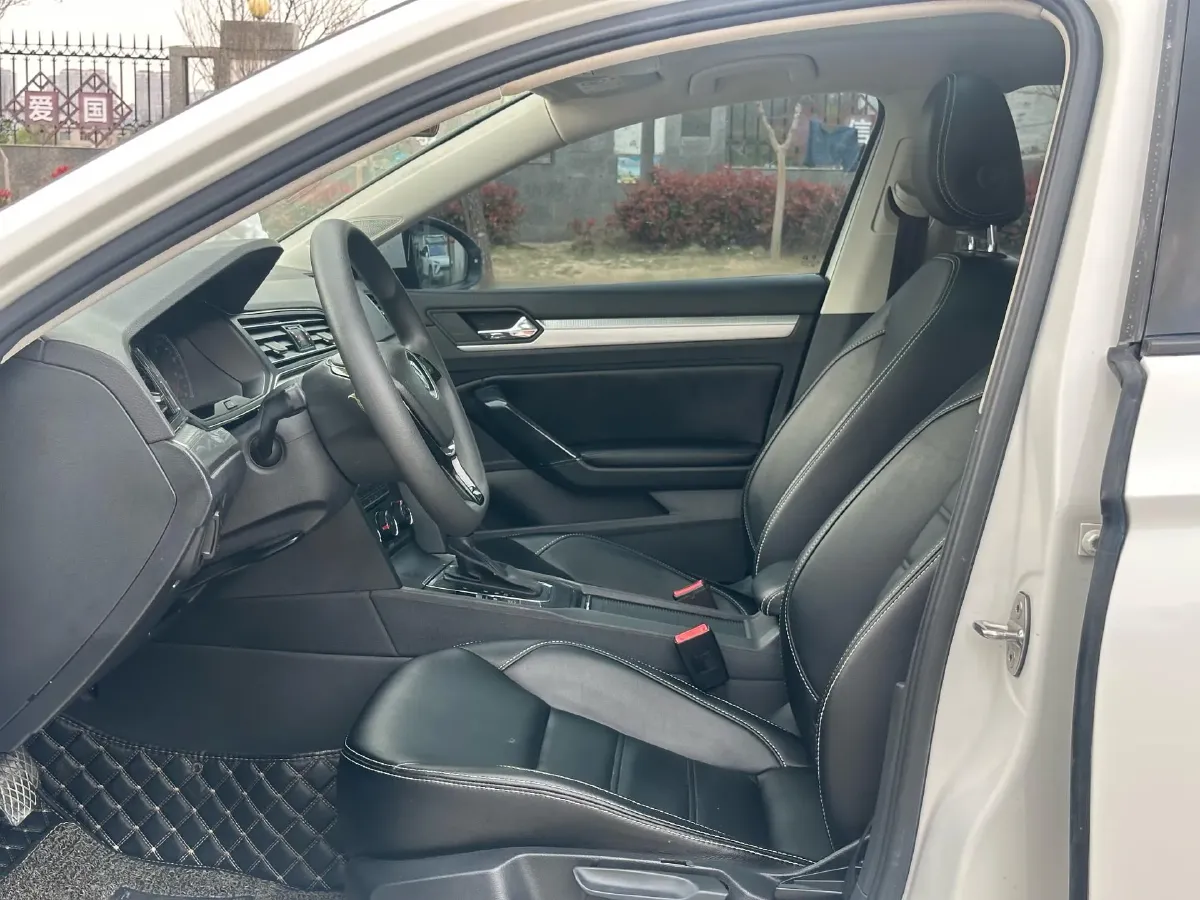 2019 Volkswagen T-Cross 1.4T 150HP L4 7DCT,autocango,china used car exporter,china ev exporter,chinese used car exporter,chinese used ev exporter