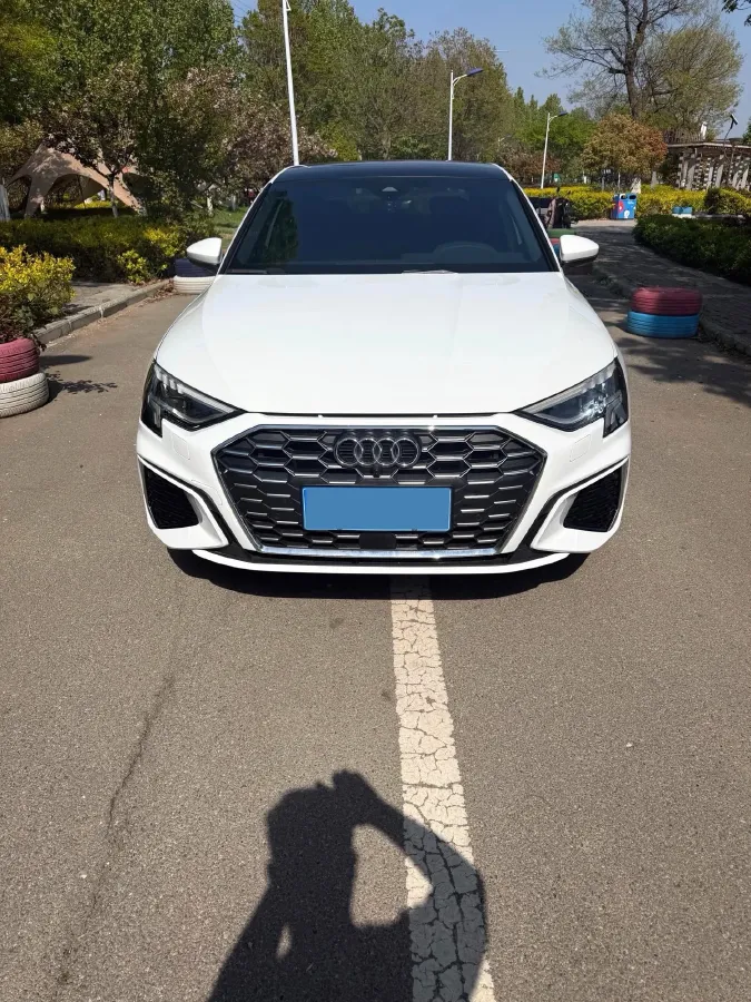 2024 Volkswagen Tiguan L 2.0T 186HP L4 7DCT,autocango,china used car exporter,china ev exporter,chinese used car exporter,chinese used ev exporter