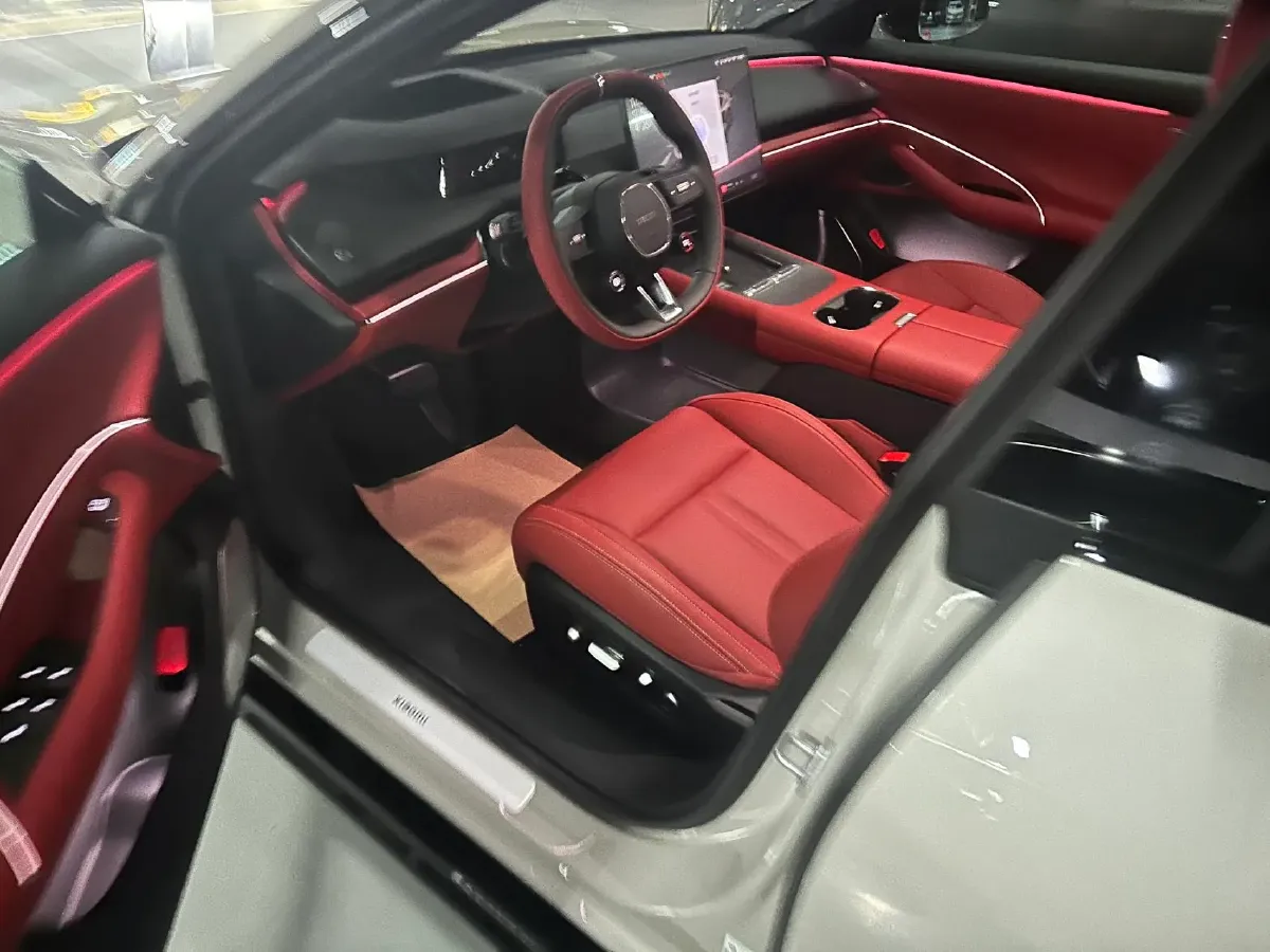 2026 Avatr 07 1.5T 156HP L4 REEV,autocango,china used car exporter,china ev exporter,chinese used car exporter,chinese used ev exporter