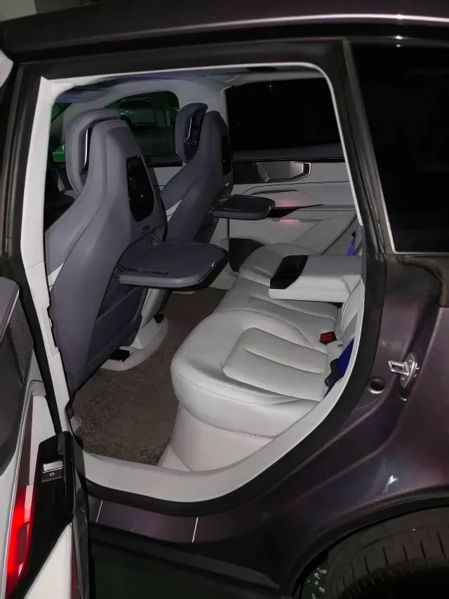 2023 HiPhi Y BEV 76.6KWH,autocango,china used car exporter,china ev exporter,chinese used car exporter,chinese used ev exporter