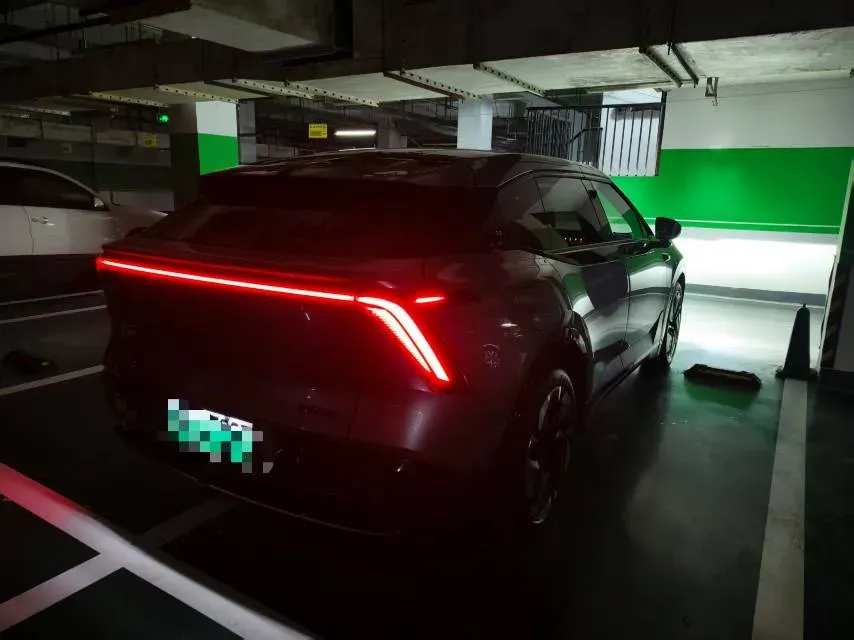 2023 HiPhi Y BEV 76.6KWH,autocango,china used car exporter,china ev exporter,chinese used car exporter,chinese used ev exporter